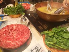 -鲜入围煮花胶鸡海鲜火锅