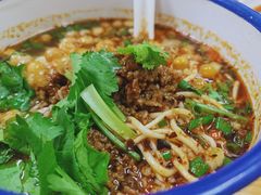 金牌杂酱面（汤）-胖胖板凳面