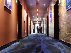 -新华里咖啡书吧(新华书店小寨店)