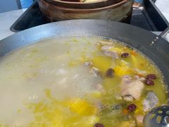 -山食炊桑拿鸡·又山私房菜