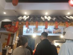 大堂-爆炸头阿姨小四川正宗川味小吃(无任何分店)