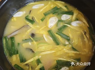 #0元玩转这座城#过桥米线沃尔玛旁边的这家过桥米线真