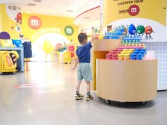 -m豆巧克力世界(上海世茂广场店)