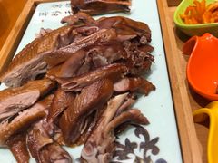 -有红鸡毛店·川菜(建设路店)