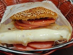 烧饼双加-万红路羊汤烧饼店(将台路店)