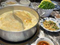 -禄婶鸡煲·打边炉