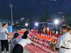 -百里峡七彩艺术小镇