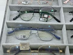 -罗伯特眼镜·蔡司官方授权(罗湖国贸店)