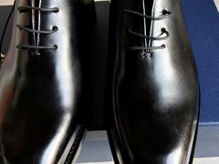 -京伟修鞋洗鞋奢侈品皮具护理店