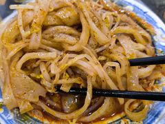 -牡丹广场薛栓子擀面皮大王