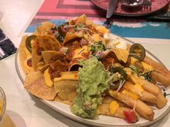 玉米片拼肉酱薯条-墨纪Mojí墨西哥餐厅(官舍店)
