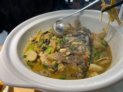 鱼头炖芋艿-邵老爹老杭州白斩鸡·家常菜(建国北路店)