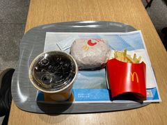 -麦当劳(中山公园龙之梦店)