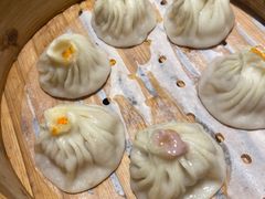 蟹粉小笼包-绿波廊(豫园店)