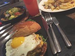 -HIGH FIVE哈福手工汉堡(桂林路店)