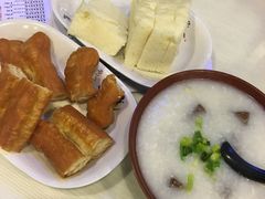 -大师傅粥品(埃华街)