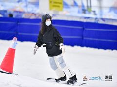 -乔波室内滑雪场