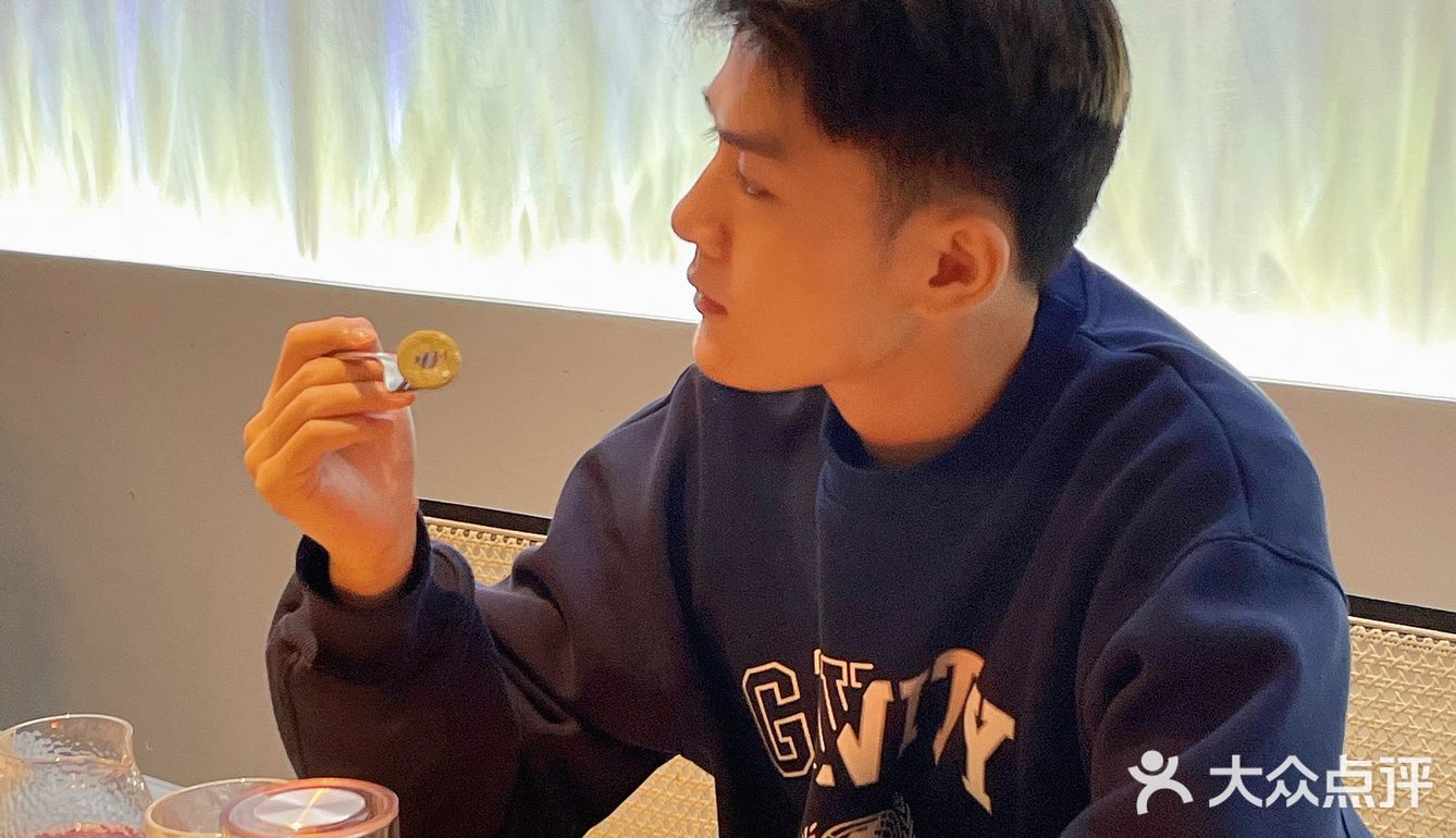 氛围感咖啡厅&轻食吧‼️黑白灰极简风