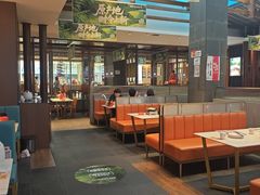 -阿瓦山寨·湘菜现炒·剁椒鱼头王(咸阳总店)
