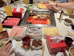 -海底捞火锅鲜切牛肉主题店(长寿路店)