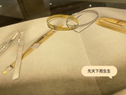 -周生生Chow Sang Sang(先天下店)