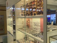 -新视达眼镜店·蔡司·依视路(名镜苑店)