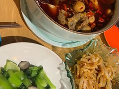 -渝信川菜 · 川味家常菜(财富购物中心店)