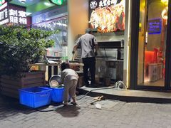 -沪上名羊天下•烤羊腿•东北烧烤•小龙虾(浦东直营总店)
