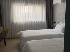 -白玉兰酒店(上海田子坊马当路地铁站店)