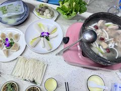 -墨脱石锅椰子鸡•海鲜糟粕醋(榆亚路店)