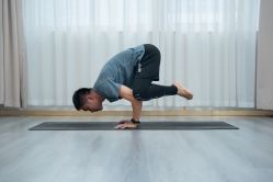 -亚太瑜伽普拉提学院