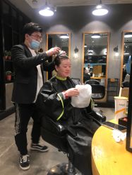 -时尚殿堂明星门店