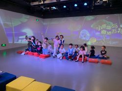 -小鸡哆哆故事屋·儿童乐园(嘉里城店)