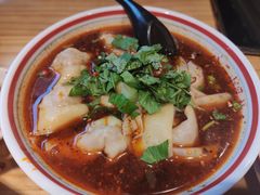 火锅抄手-八二小区抄手(龙湖上城天街店)