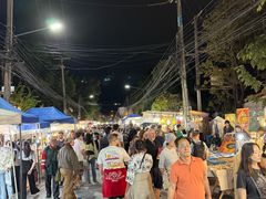 -周日夜市