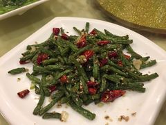 -鹤乡东北菜(崮山路店)