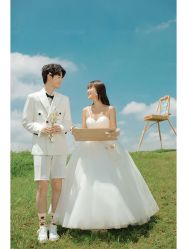 -雪中彩影婚纱摄影·微光艺术中心