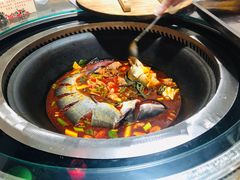-人民公社铁锅炖·东北菜(卫国道店)