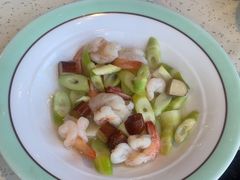 -巧克力渔家.小船海鲜胶东菜(万平口店)