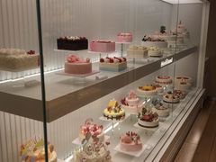 面包甜点陈列柜-好利来(十里河店)