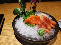 -枝魯枝魯自助料理