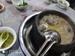 -鲁朗纳麦石锅鸡庄园