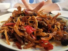 -隔壁老王·家常云南菜(花巷店)