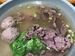 -吕记潮汕牛肉火锅(海宁海昌南路店)