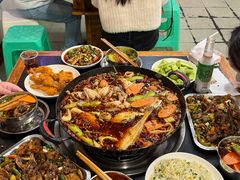 -鸿顺老铁锅美蛙鱼府(解放碑店)