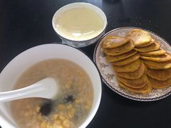 -爱的果实月嫂育婴师(世纪东方店)
