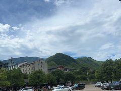 -安吉龙王山峡谷漂流