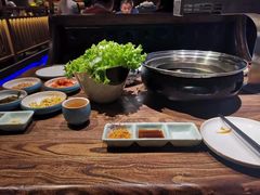 -明洞阿姨·韩式酱蟹烤肉·创意料理(三元桥店)