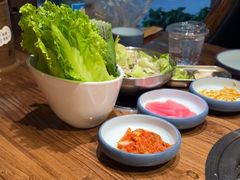 -明洞阿姨·韩式酱蟹烤肉·创意料理(三元桥店)