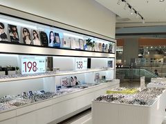 -J-Optical佳视明眼镜·蔡司视觉(青岛金茂览秀城店)